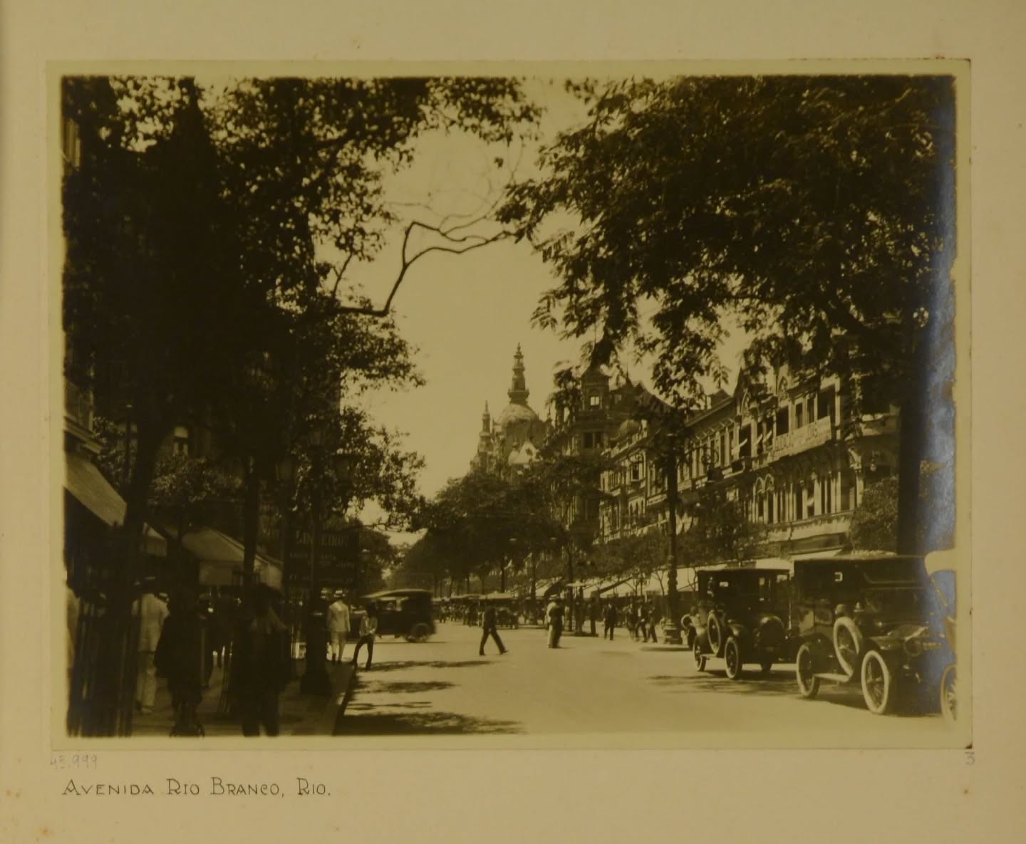 Álbum de vistas do Brasil: aspectos urbanos e rurais – Arquivo Histórico